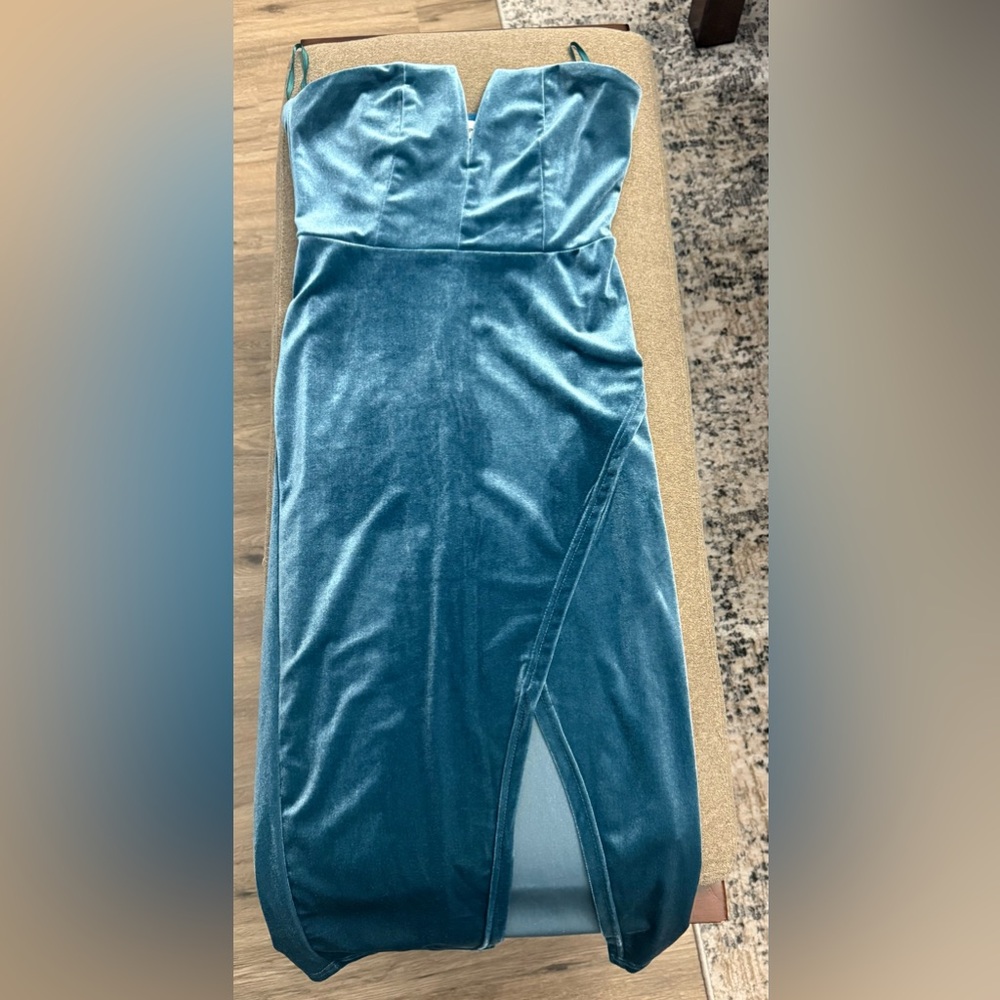 Elegant Blue Velvet Dress